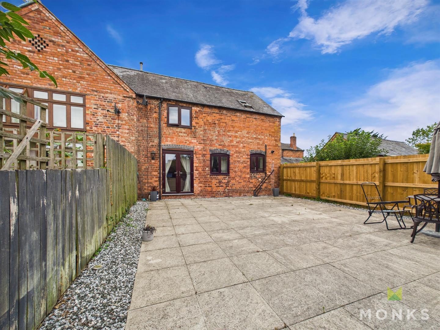 10 Donnett Mews, Oswestry, SY11 4PY SSTC